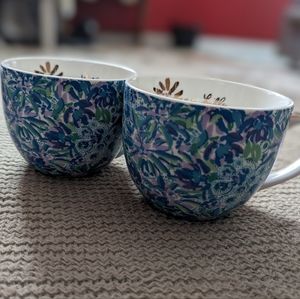 Pair of Lilly Pulitzer mugs